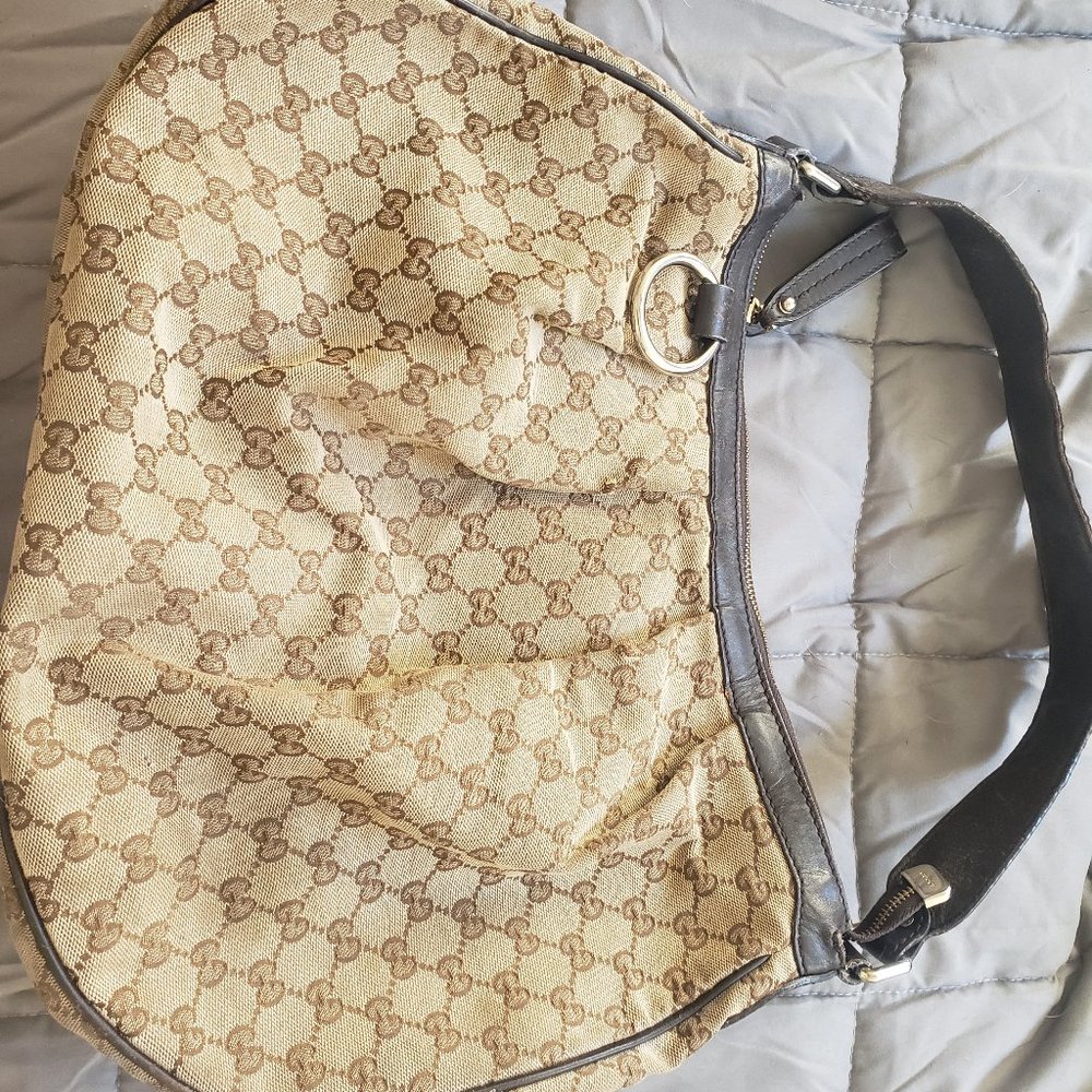 Gucci authentic should bag